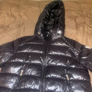 Authentic black guess bomber jacket worn one